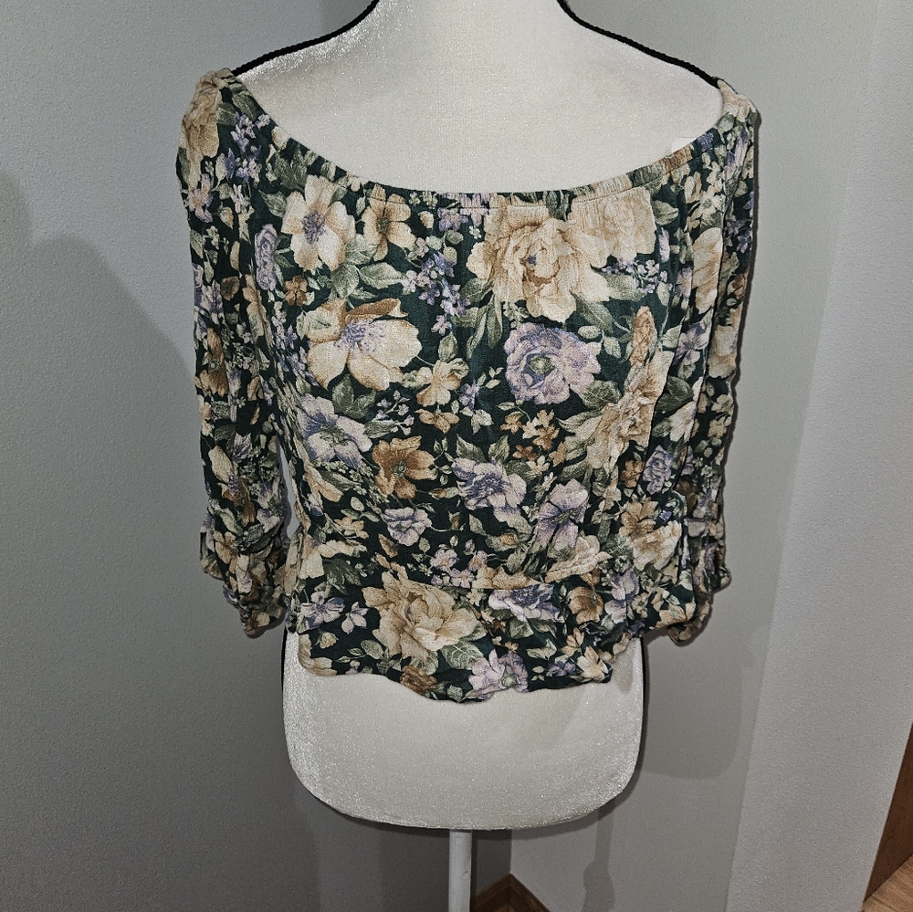 Large Floral 3/4 Sleeve Top